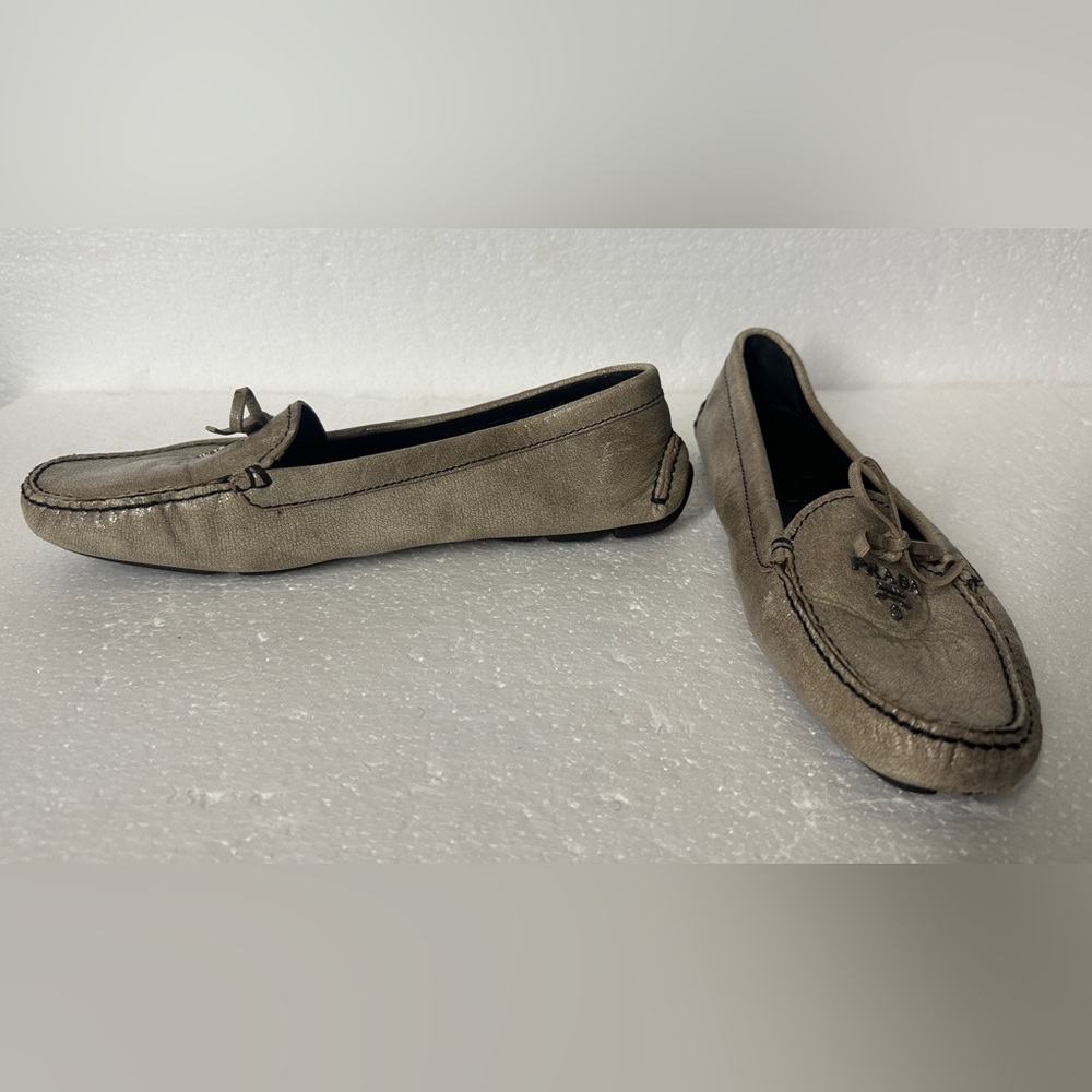 Prada Metallic Bow Driving Loafers Flats Size:‎ 37 EUR